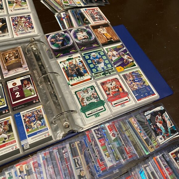 HUGE ROOKIE TRADING CARD LOT - Hundreds of Modern Rookie Cards - Many Sports - Picture 9 of 16